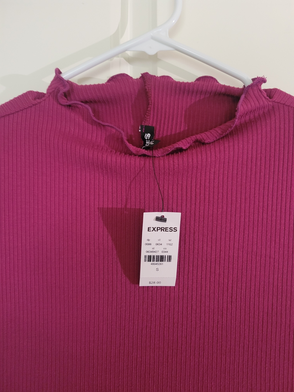Express Ribbed Short-Sleeve Mock Ruffle Top - Magenta/fushia - Picture 2 of 3